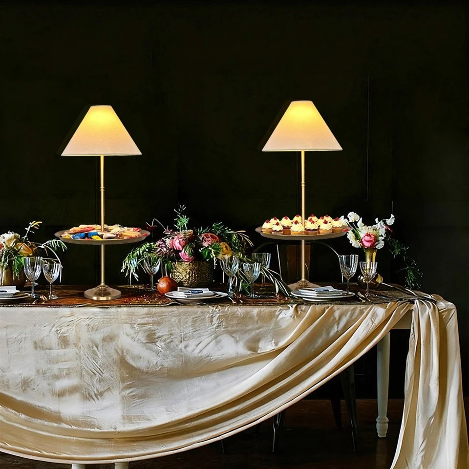 Gold Metal Plate Table Lamp Battery Operated Lamps factory